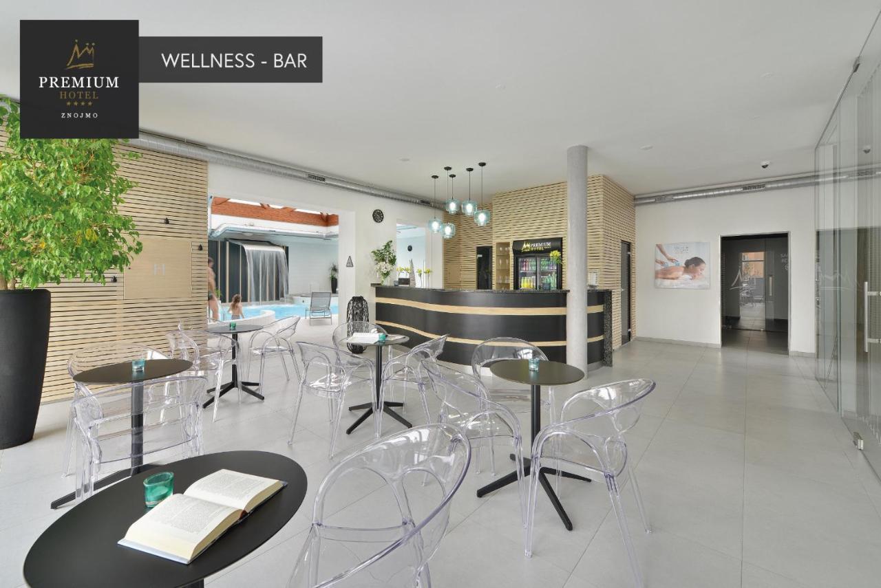 Premium Wellness & Wine Hotel Зноймо Екстериор снимка